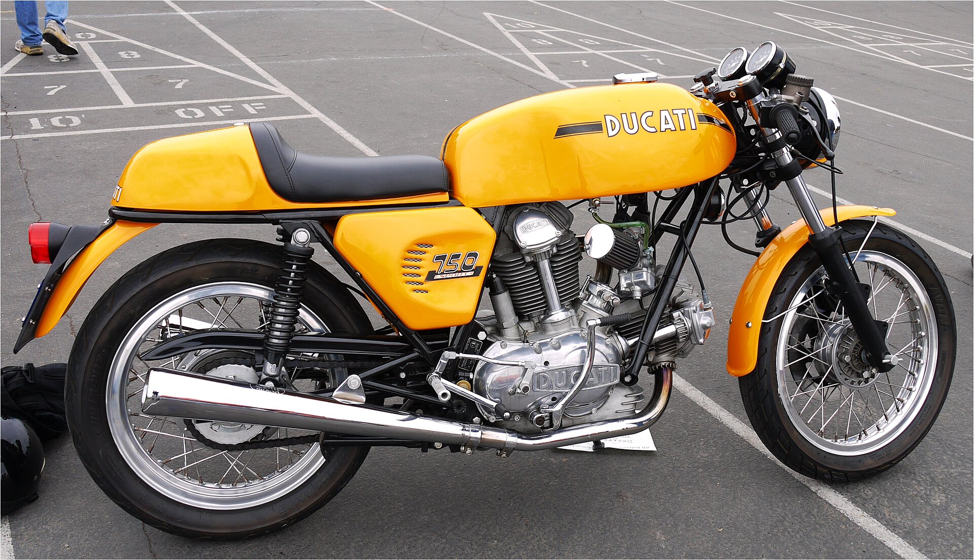 Ducati 750 Sport