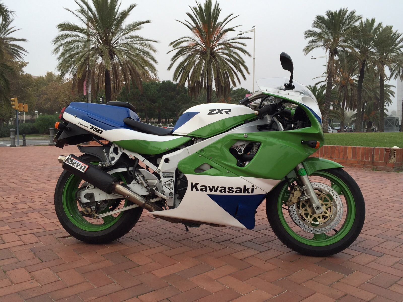 Kawasaki ZXR750 H1