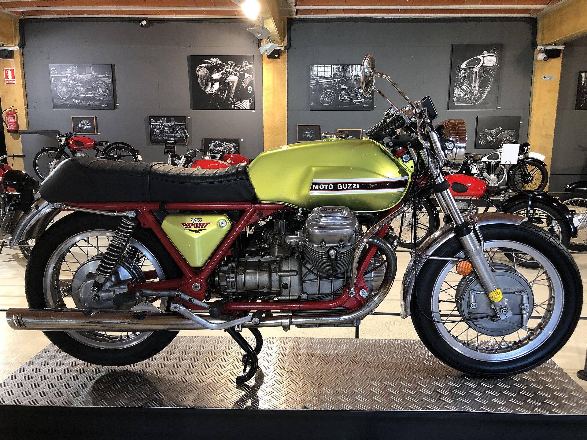Moto Guzzi V7 Sport
