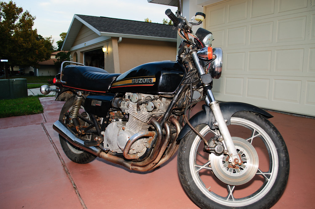 Suzuki GS750