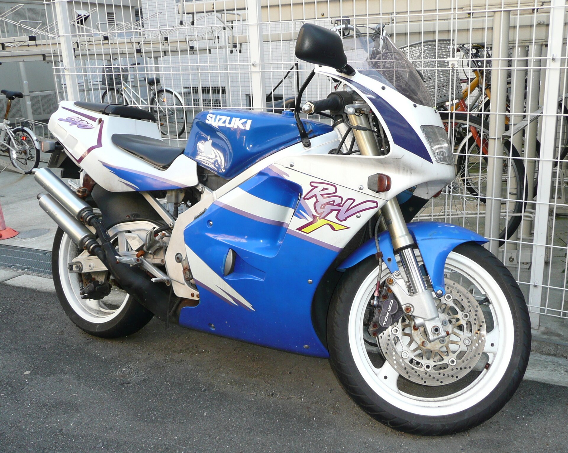 Suzuki RGV250